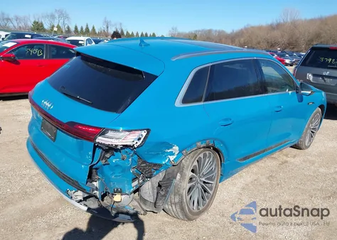 2019 Audi E-Tron Premium Plus из США, поврежденный, VIN WA1VAAGE7KB008494